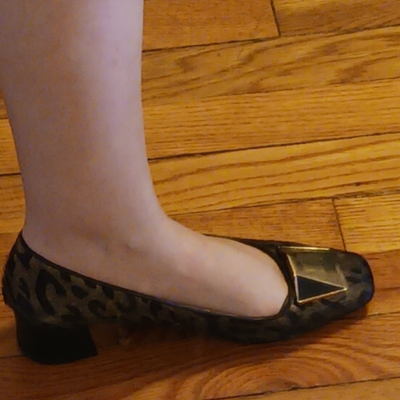 Isaac Misrahi leopard pump 9 - Picture 11 of 12